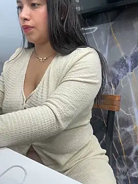 Snapshot of Miss_Bella_Flame chatting on May 23, 5:06 pm Miss Bella Flame online show from May 23, 5:06 pm