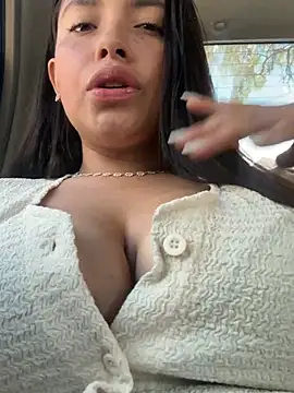 Snapshot of Miss_Bella_Flame chatting on June 6, 4:44 pm Miss Bella Flame online show from June 6, 4:44 pm
