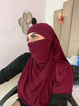 Snapshot of rashaaa_ chatting on February 16, 6:59 pm rashaaa online show from February 16, 6:59 pm