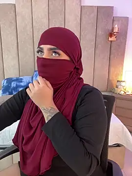 Snapshot of rashaaa_ chatting on February 18, 7:10 pm rashaaa online show from February 18, 7:10 pm