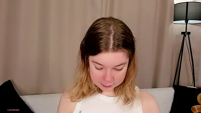 Snapshot of MaraaSwan chatting on February 20, 12:07 am MaraaSwan online show from February 20, 12:07 am