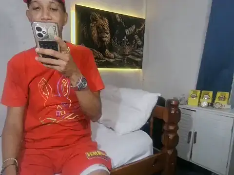 Snapshot of badboy_master chatting on June 2, 6:32 pm badboy master online show from June 2, 6:32 pm