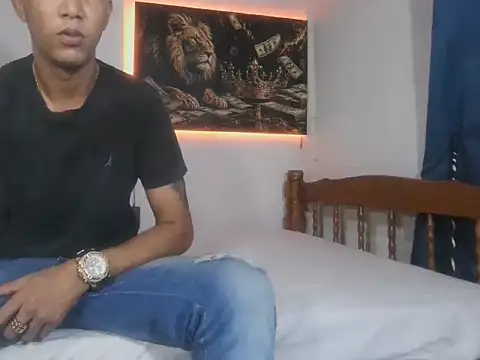 Snapshot of badboy_master chatting on June 18, 3:29 am badboy master online show from June 18, 3:29 am