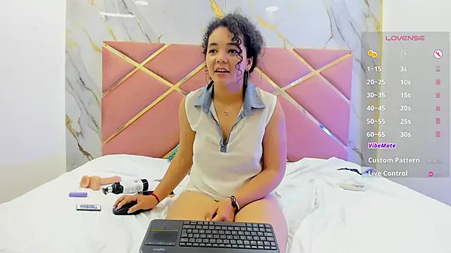 Snapshot of Lilith_Kramston chatting on February 20, 6:26 am Lilith Kramston online show from February 20, 6:26 am