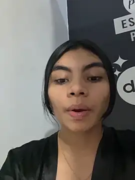 eimmy  skinny online show from May 15, 11:23 pm