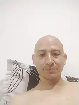 Snapshot of Diego19871 chatting on July 24, 1:03 am Diego19871 online show from July 24, 1:03 am