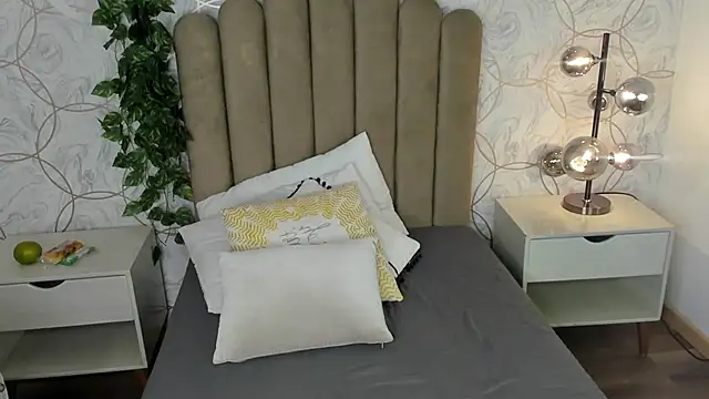 Snapshot of angelsky11 chatting on April 12, 7:30 pm angelsky11 online show from April 12, 7:30 pm