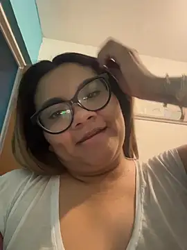 Snapshot of ludmila_x chatting on April 15, 5:03 am ludmila x online show from April 15, 5:03 am