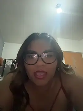 Snapshot of ludmila_x chatting on May 5, 3:36 am ludmila x online show from May 5, 3:36 am