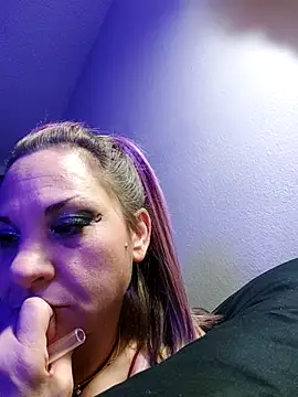 Snapshot of BrattyGirl2424 chatting on February 20, 1:11 pm BrattyGirl2424 online show from February 20, 1:11 pm