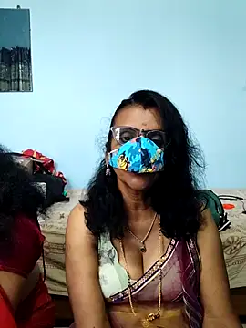 Snapshot of Kannadasexywifes chatting on May 2, 6:51 am Kannadasexywifes online show from May 2, 6:51 am