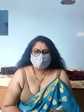 Snapshot of Kannadasexywifes chatting on May 5, 5:37 am Kannadasexywifes online show from May 5, 5:37 am