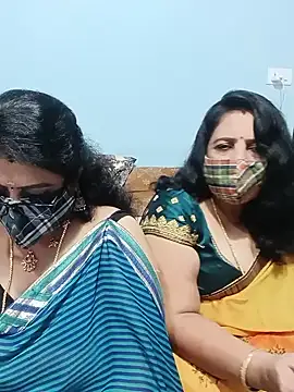 Snapshot of Kannadasexywifes chatting on May 15, 12:39 am Kannadasexywifes online show from May 15, 12:39 am
