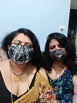 Snapshot of Kannadasexywifes chatting on May 24, 10:26 pm Kannadasexywifes online show from May 24, 10:26 pm