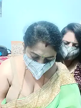Snapshot of Kannadasexywifes chatting on May 29, 12:14 pm Kannadasexywifes online show from May 29, 12:14 pm