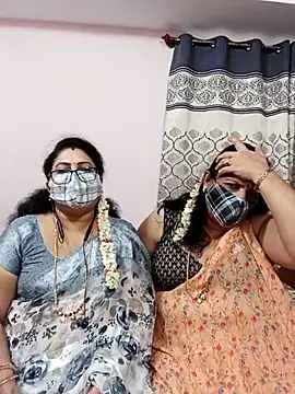 Snapshot of Kannadasexywifes chatting on July 1, 12:18 pm Kannadasexywifes online show from July 1, 12:18 pm