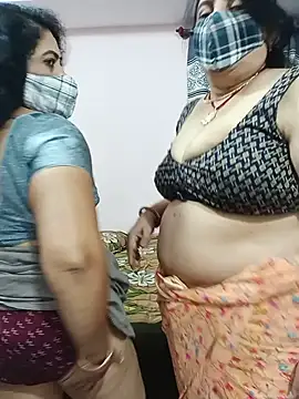 Snapshot of Kannadasexywifes chatting on July 3, 12:28 am Kannadasexywifes online show from July 3, 12:28 am