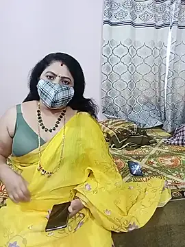 Snapshot of Kannadasexywifes chatting on July 7, 6:58 am Kannadasexywifes online show from July 7, 6:58 am