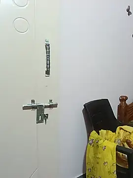 Snapshot of Kannadasexywifes chatting on July 7, 10:14 pm Kannadasexywifes online show from July 7, 10:14 pm