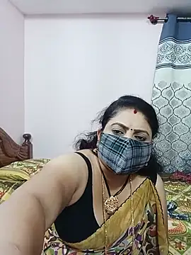 Snapshot of Kannadasexywifes chatting on July 9, 5:28 pm Kannadasexywifes online show from July 9, 5:28 pm