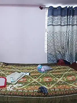 Snapshot of Kannadasexywifes chatting on July 10, 7:12 am Kannadasexywifes online show from July 10, 7:12 am