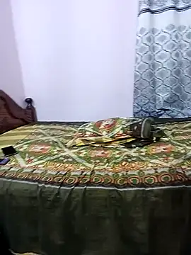 Snapshot of Kannadasexywifes chatting on July 10, 7:16 pm Kannadasexywifes online show from July 10, 7:16 pm