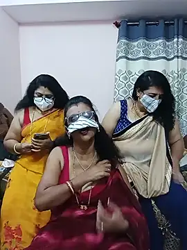 Snapshot of Kannadasexywifes chatting on July 12, 4:09 pm Kannadasexywifes online show from July 12, 4:09 pm