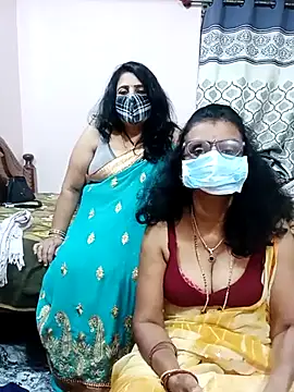 Snapshot of Kannadasexywifes chatting on July 17, 6:24 pm Kannadasexywifes online show from July 17, 6:24 pm