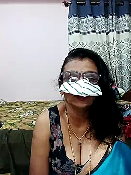 Snapshot of Kannadasexywifes chatting on July 19, 2:54 pm Kannadasexywifes online show from July 19, 2:54 pm