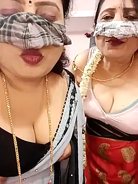 Snapshot of Kannadasexywifes chatting on July 20, 8:28 am Kannadasexywifes online show from July 20, 8:28 am