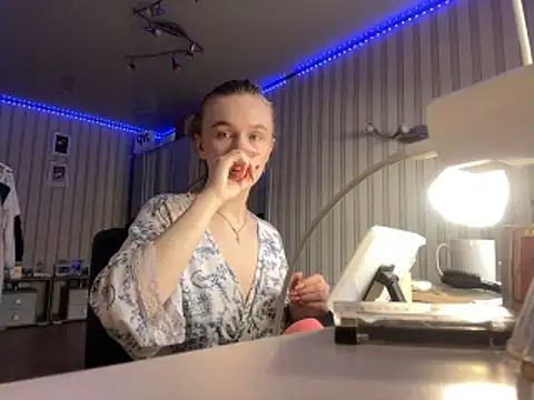 Snapshot of melissashineee chatting on February 28, 6:58 am melissashineee online show from February 28, 6:58 am