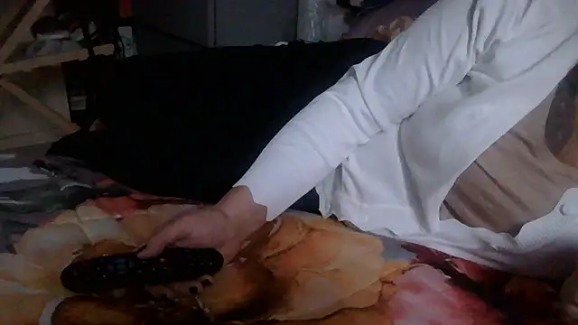 luanahot1 online show from March 1, 11:23 am