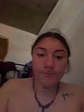 ZoE-sweettt online show from April 14, 8:37 pm