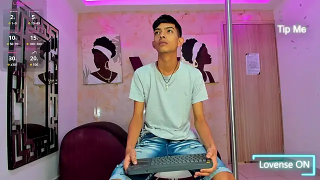 Snapshot of KITTY_BOSH chatting on February 21, 1:23 pm KITTY BOSH online show from February 21, 1:23 pm