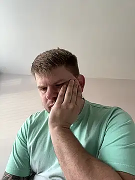 bigRobbie2026 online show from February 14, 12:35 pm