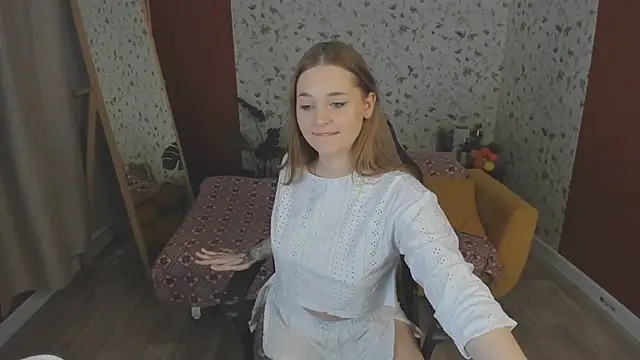 Snapshot of LustfulLove_ chatting on February 22, 7:29 am LustfulLove online show from February 22, 7:29 am