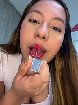 Snapshot of Emiily_joee_ chatting on May 26, 2:07 am Emiily joee online show from May 26, 2:07 am