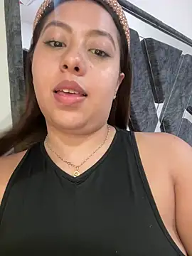 Snapshot of Emiily_joee_ chatting on July 9, 1:42 am Emiily joee online show from July 9, 1:42 am