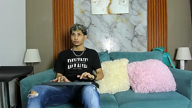 YOUNG BOYS HELL online show from March 6, 1:13 am