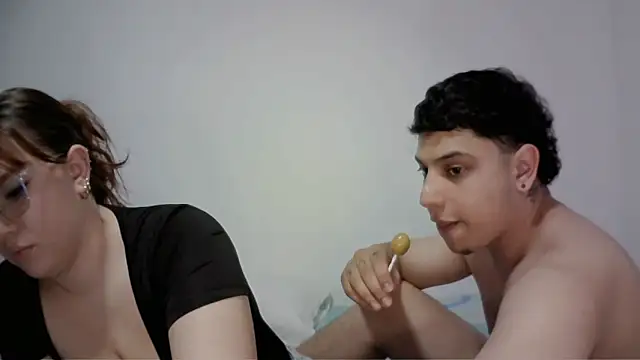 kandy couple1 online show from March 22, 5:38 pm