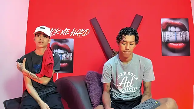 Snapshot of GREEN_BOYS chatting on February 18, 7:26 am GREEN BOYS online show from February 18, 7:26 am