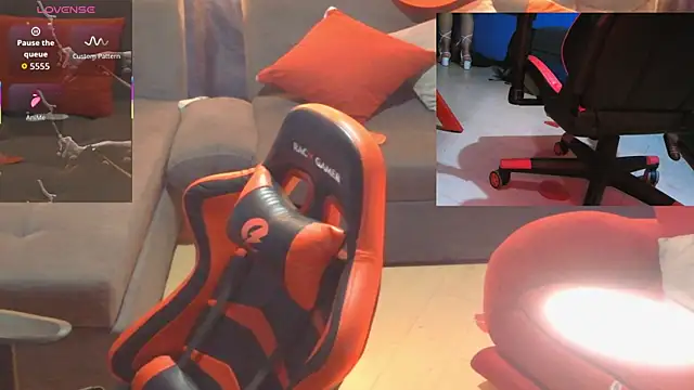 Snapshot of Helensex1 chatting on February 14, 11:23 pm Helensex1 online show from February 14, 11:23 pm