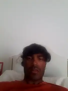 Snapshot of isuru_lakshan chatting on July 6, 4:31 pm isuru lakshan online show from July 6, 4:31 pm