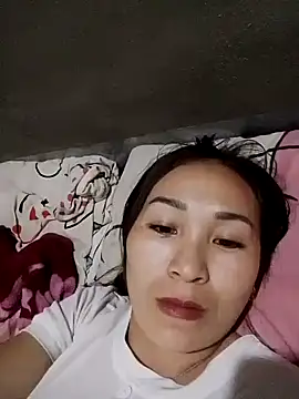 Snapshot of Thobaby112 chatting on February 15, 10:03 am Thobaby112 online show from February 15, 10:03 am