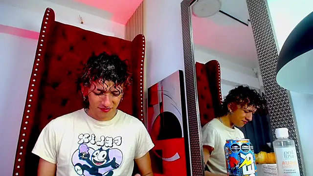 Snapshot of Cain_Dantalion chatting on April 6, 3:59 am Cain Dantalion online show from April 6, 3:59 am