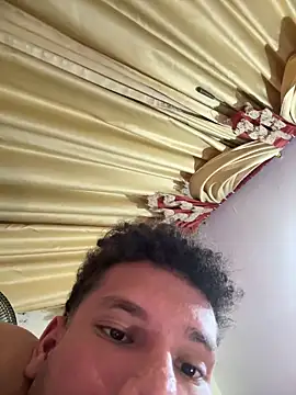 Valentinacouple online show from February 22, 5:08 am