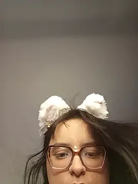 daphneev online show from June 24, 10:20 pm