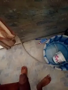 Snapshot of Avinh_09 chatting on February 16, 7:37 am Avinh 09 online show from February 16, 7:37 am