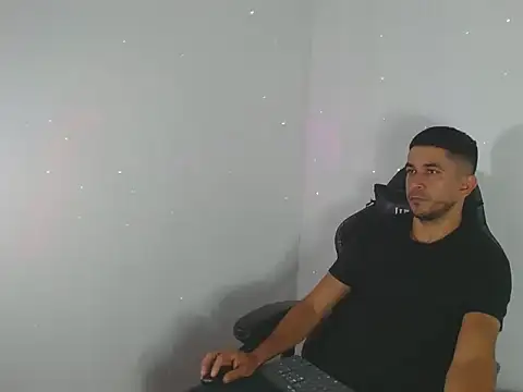 Snapshot of _Grasshopper chatting on February 20, 7:03 pm Grasshopper online show from February 20, 7:03 pm