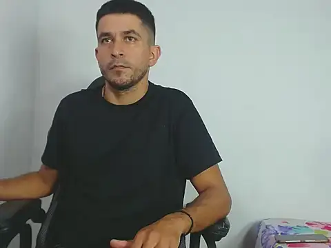 Snapshot of _Grasshopper chatting on February 21, 7:09 am Grasshopper online show from February 21, 7:09 am